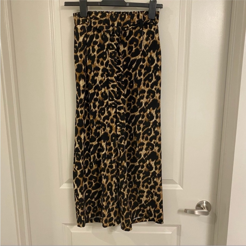 🦄3 for $10🦄 NWT New Look Leopard Ankle Trousers